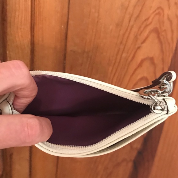 Coach white wristlet - Picture 4 of 7